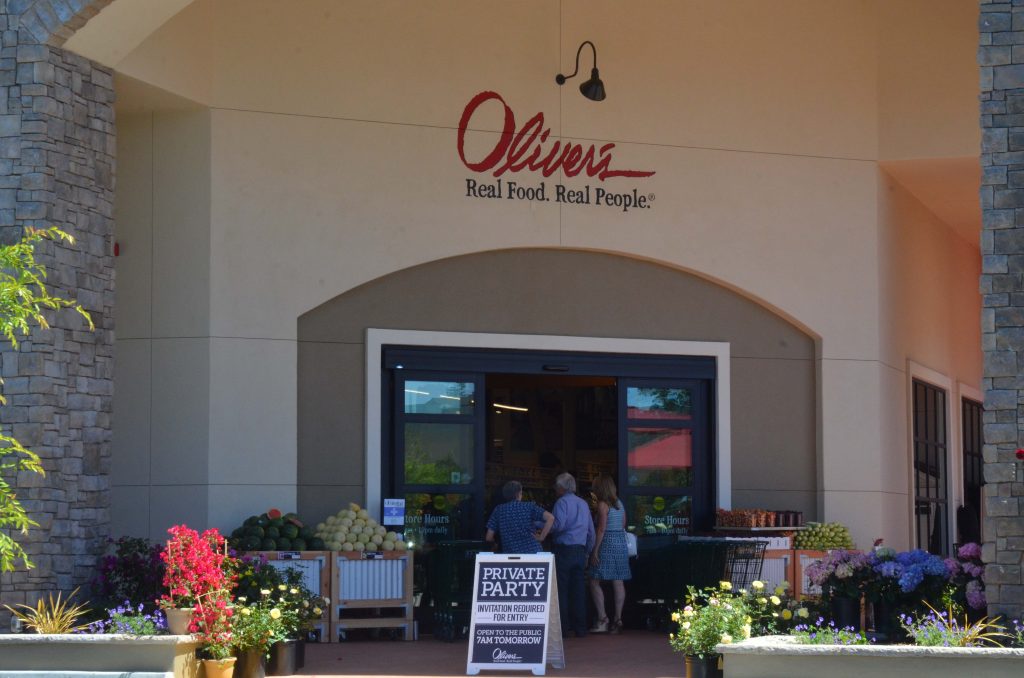 I was curious to see what it looked like, and how it might differ from Oliver's in Cotati