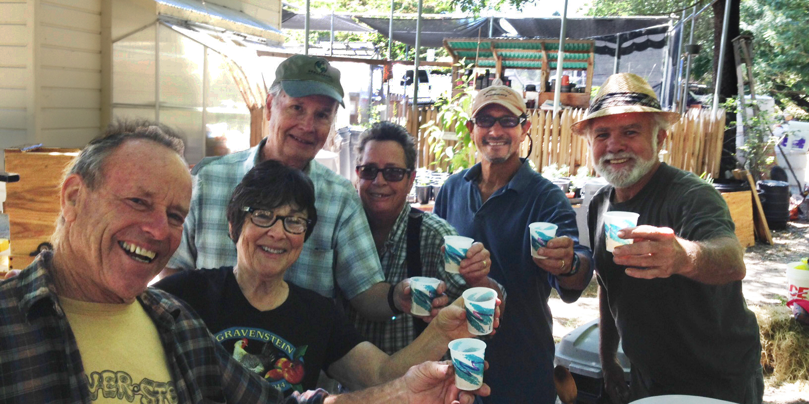 Last Saturday we volunteers pressed 3065 pounds of apples!