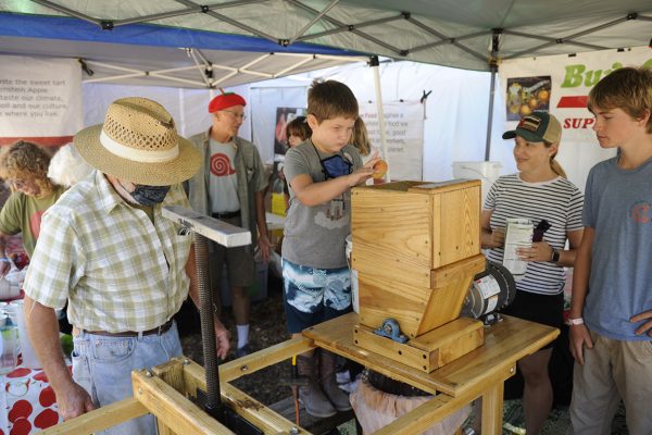2022 Grav Fair 08a